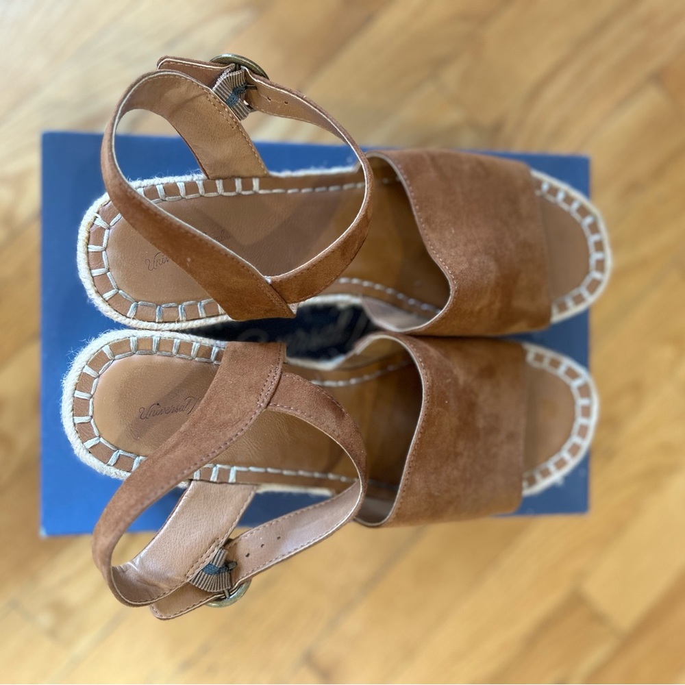 Universal Thread Chunky Sandals - Picture 2 of 5